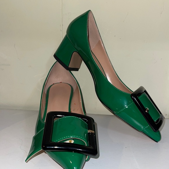 yodeks Shoes - Vintage look Green Patent Leather pointy toe with buckle
